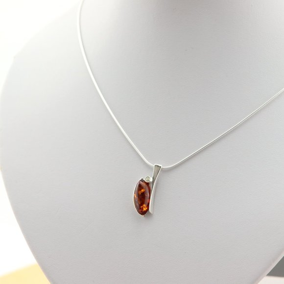 Sterling silver necklace with natural Baltic amber, 925 sterling silver necklace - Picture 8 of 9